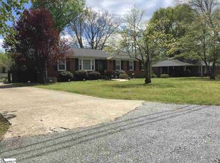 12 Amy Ln, Taylors, SC 29687
