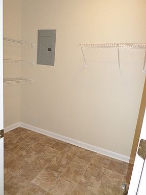5th image of 100 Pinnacle Ct APT 601