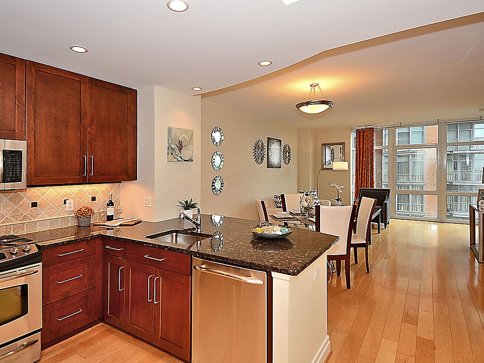 Gourmet Kitchen