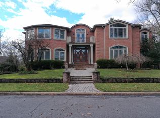 125 13th St, Cresskill, NJ 07626