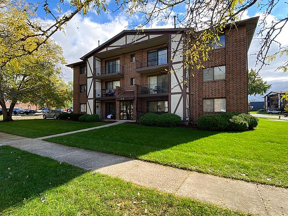 2nd image of 7131 166th St APT 301