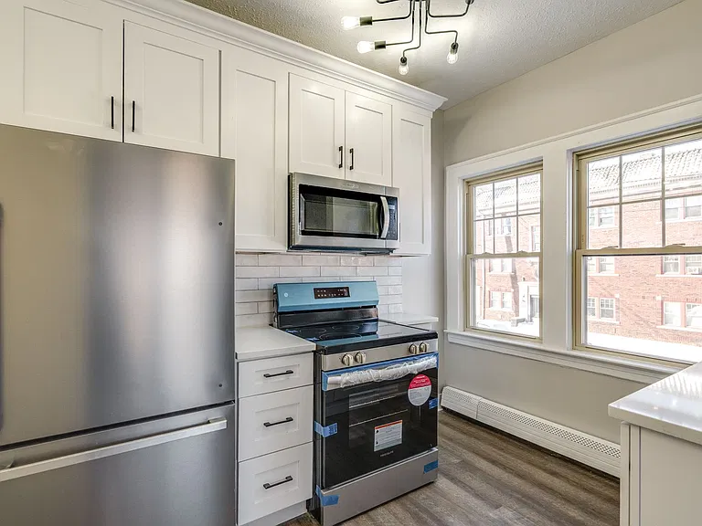 3209 Archwood Avenue 3773 West 33rd St — Photo 39