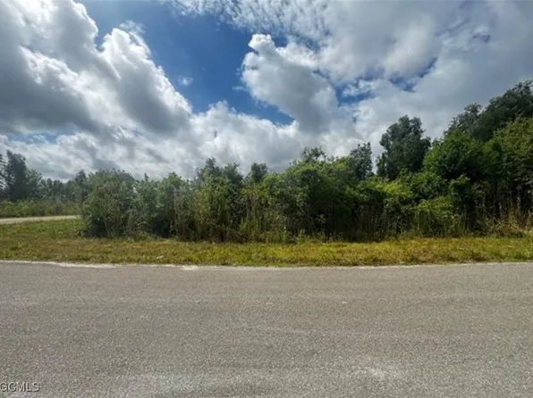 2701 26th St W, Lehigh Acres, FL 33971