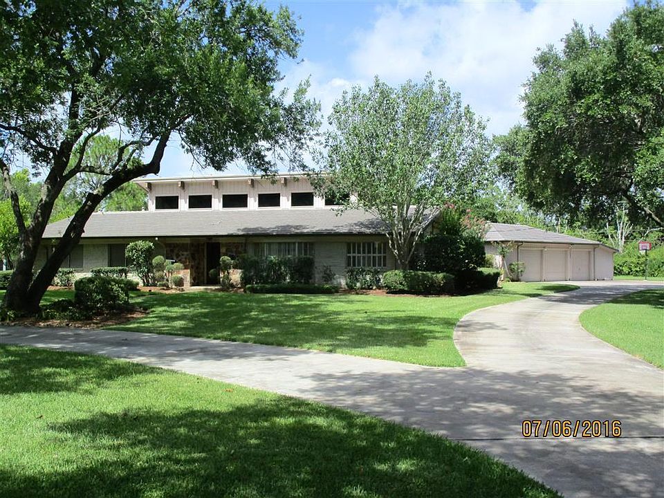1st image of 546 Oak Dr