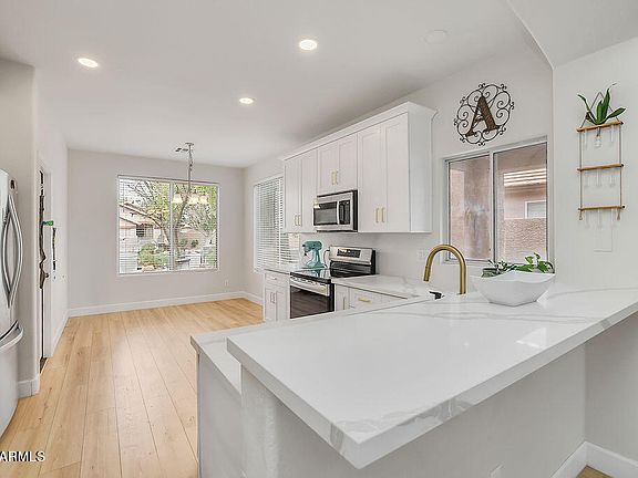 3rd image of 5741 E GLADE Avenue