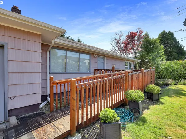 4150 Barger Dr, Eugene, OR 97402