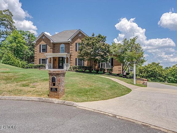 2nd image of 10601 Wood Oak Ct