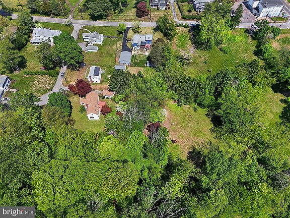 4th image of 1162 Smithbridge Rd