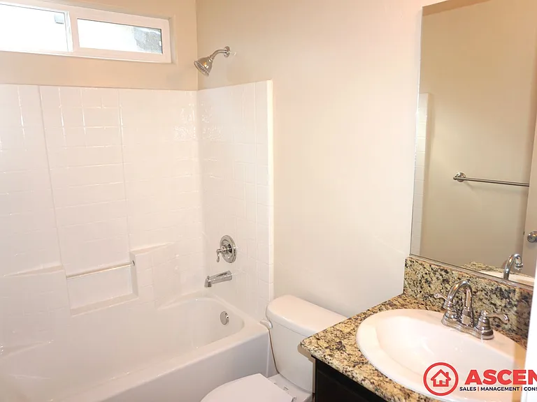 5511 Beacon Ridge Ct — Photo 8
