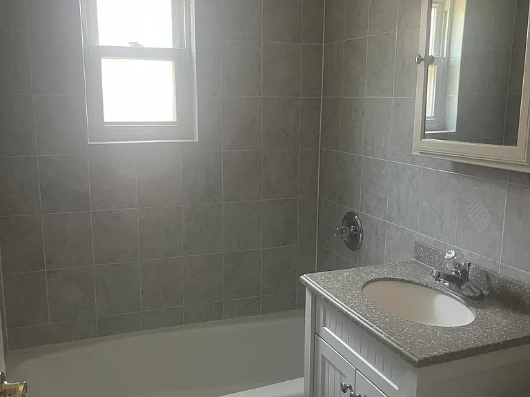 89 Bard Ave — Photo 7