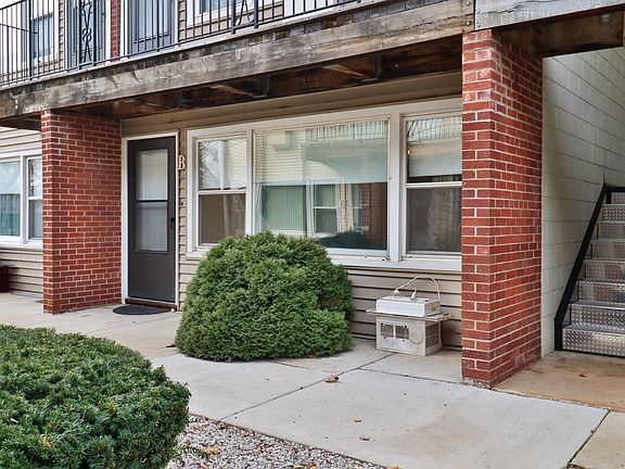 2nd image of 760 E 5th Ct #B