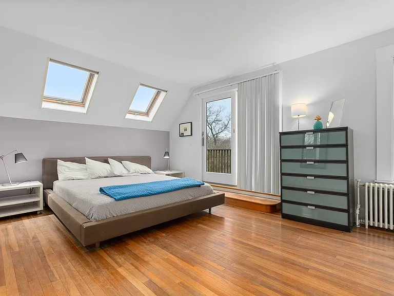 11 S Kilby St — Photo 16