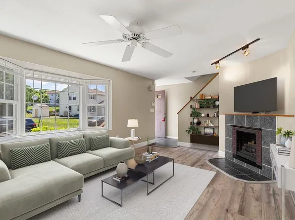 7B Belgian Court #7B, Goffstown, NH 03045