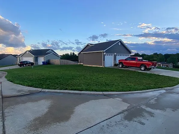148 Linder Dr, Winfield, MO 63389