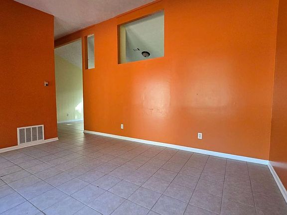 3rd image of 2416 Newgate Dr