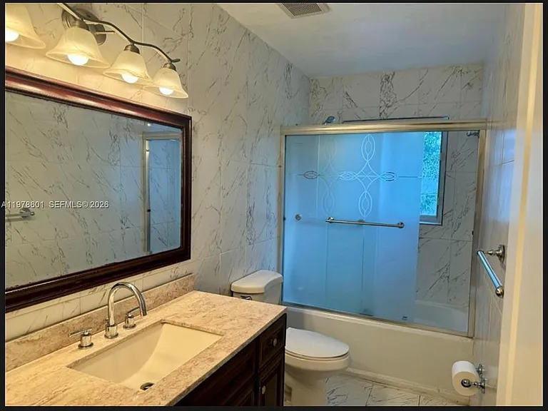 6471 SW 27th St — Photo 10