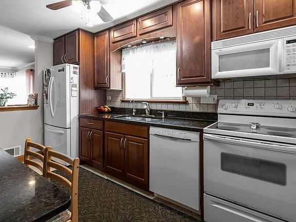 3rd image of 3730 N Odell Ave