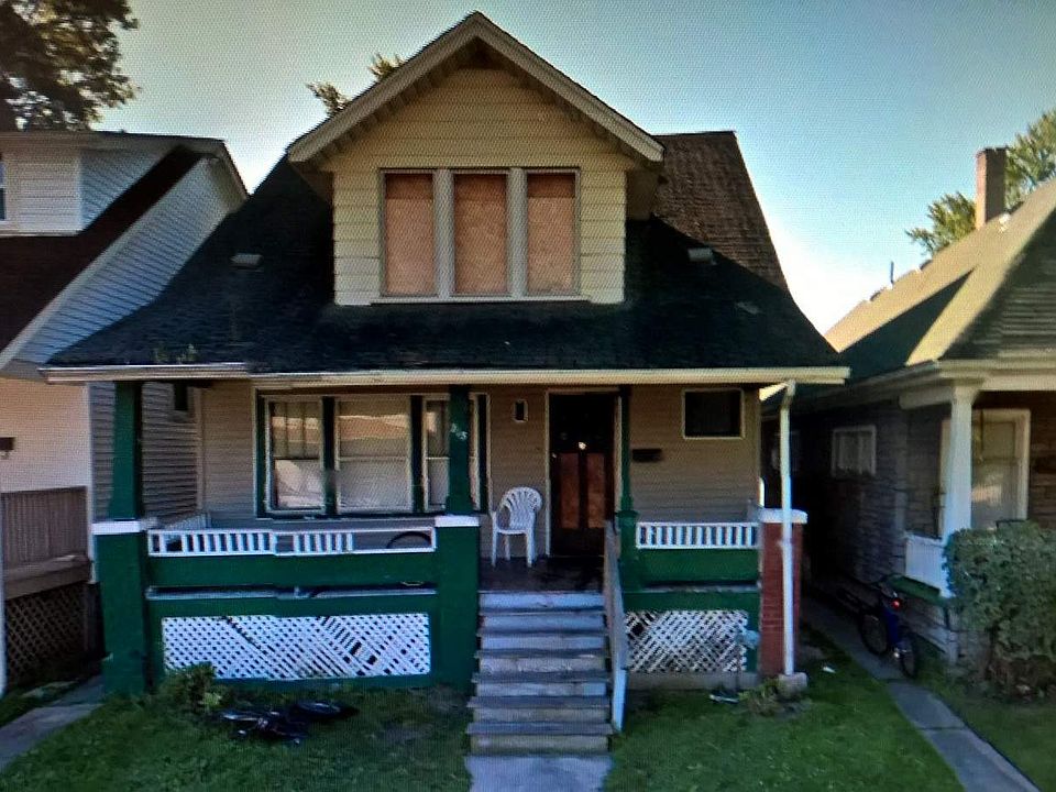 1st image of 315 Louise St