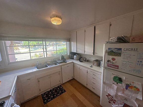 5th image of 1493 Southwood Dr