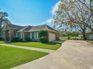 16810 Sun Valley Ln, Rosharon, TX 77583