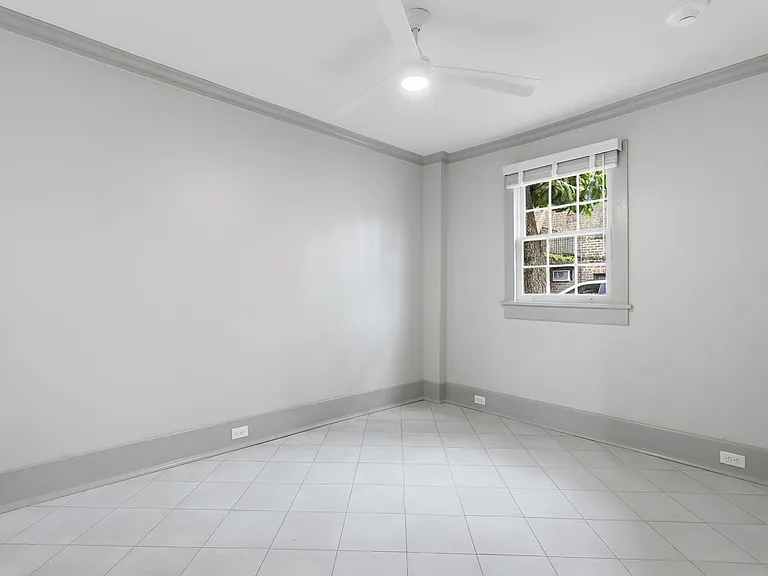 124 E McDonough St — Photo 16