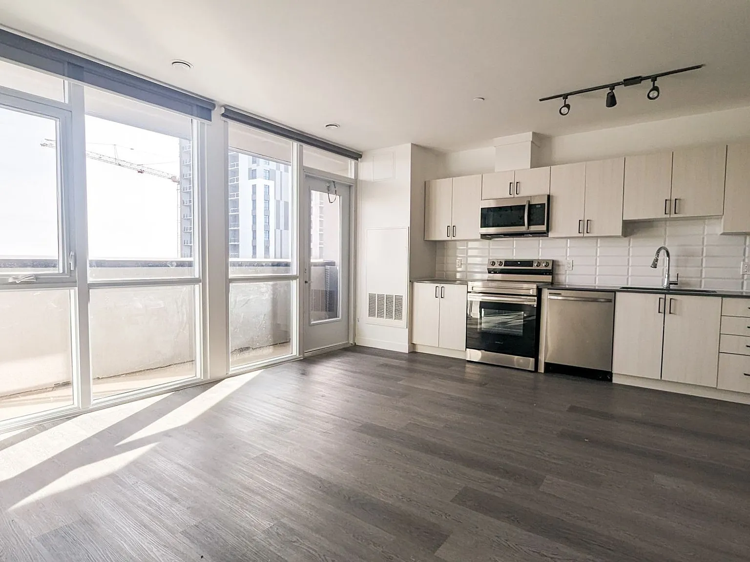 388 King St E Kitchener — Photo 2