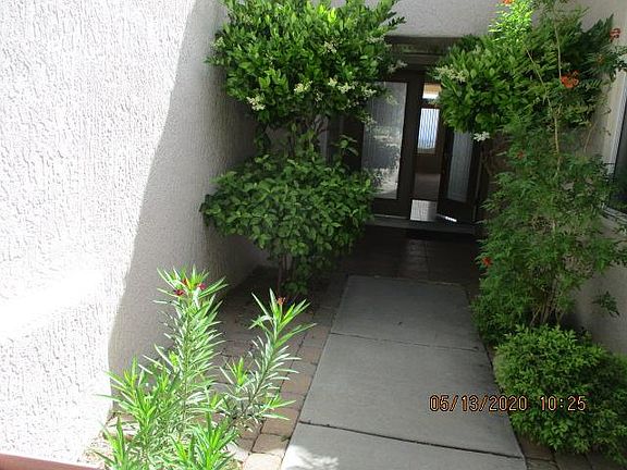 3rd image of 2700 Vista Butte Dr