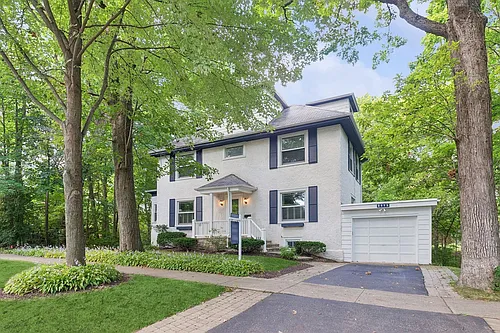 2078 Linden Ave Photo 1
