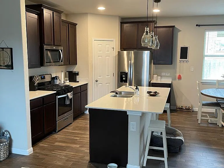 160 Earl Keen St — Photo 13