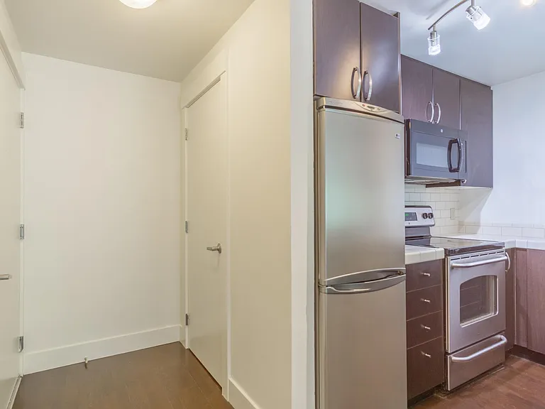 3401 Wallingford Ave N — Photo 2