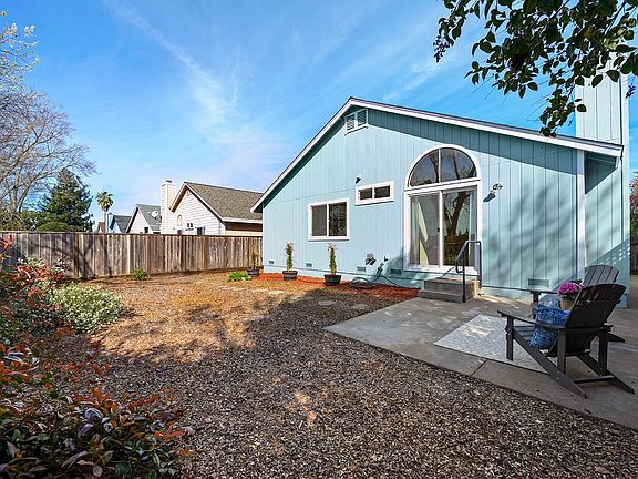 5th image of 1521 Mary Place