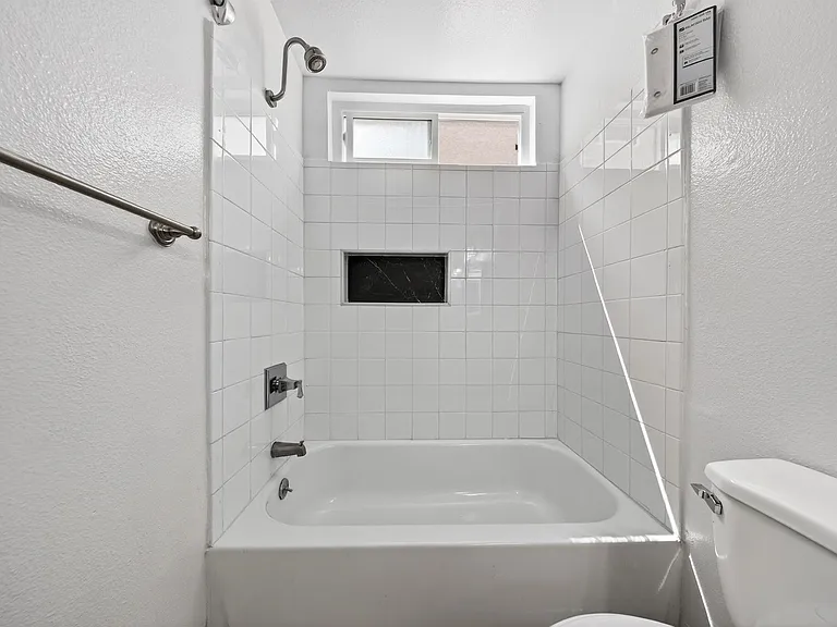 20317 Saticoy St — Photo 27