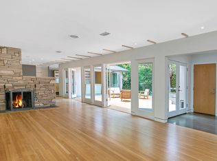 2740 Pelican Dr, Anchorage, AK 99502