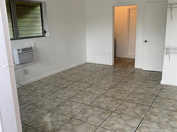 5th image of 1645 NE 124th St #1645