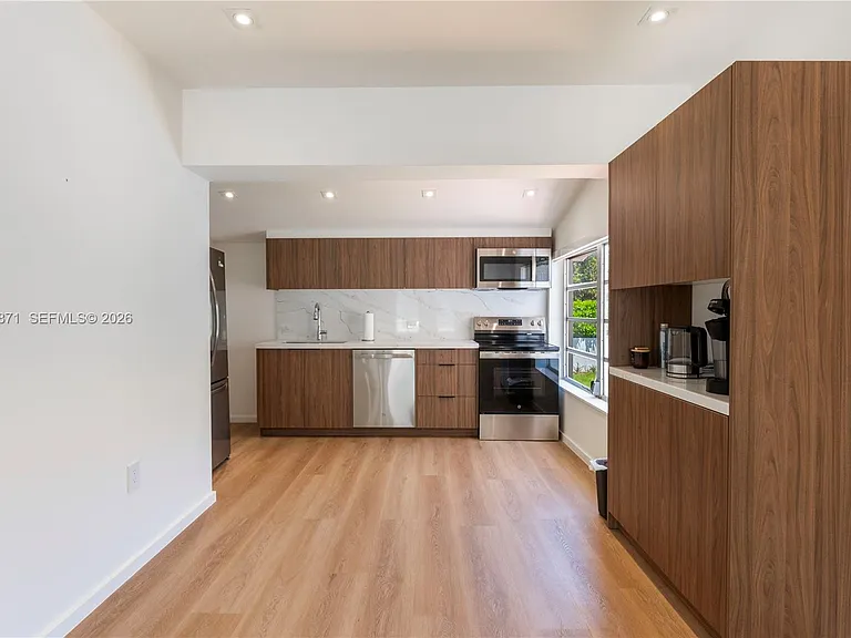 3021 Coconut Grove Dr — Photo 23