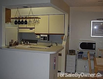Bathroom w/ Tub