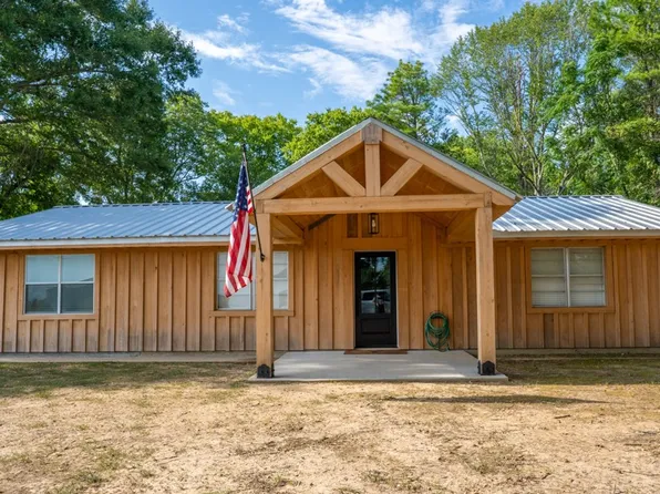 2033 Armfield Rd, Oak Grove, LA 71263