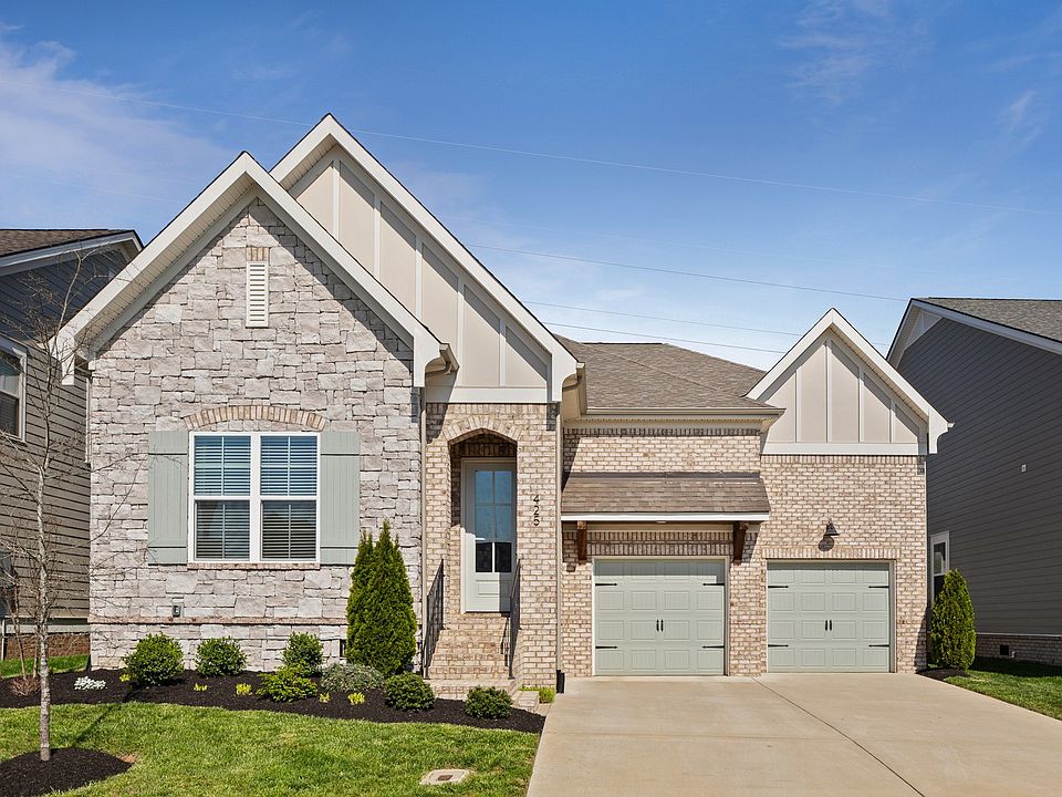 1st image of 425 River Bluff Dr