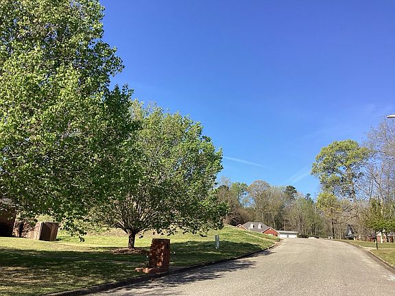 4th image of 138 Lakebend Dr