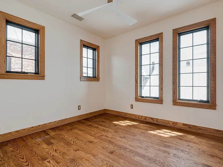 1904 Oso Ave — Photo 45