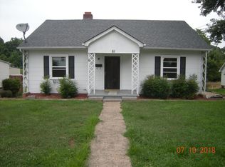 81 S Madison St, Marion, NC 28752