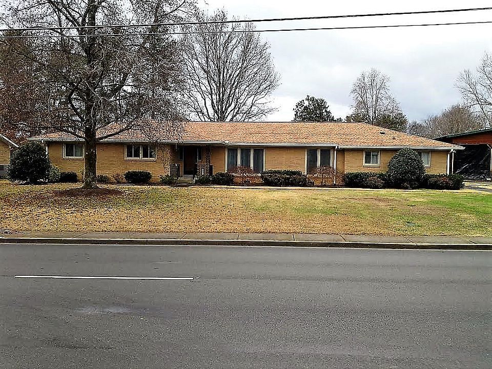 1st image of 222 E Northfield Blvd