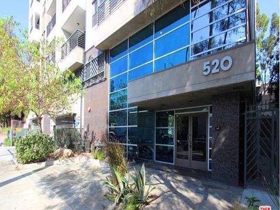 2nd image of 520 S Kingsley Dr APT 207
