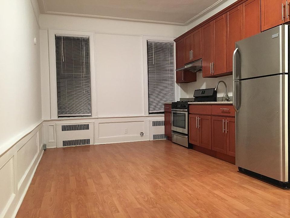 1st image of 2229 Ocean Ave #1R