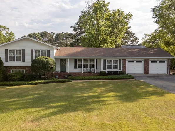 1618 Pine Harbor Rd, Pell City, AL 35128