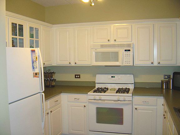 5th image of 470 W Mahogany Ct Unit 203