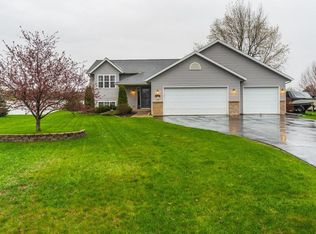 2480 Sunbeam Ct, Mosinee, WI 54455