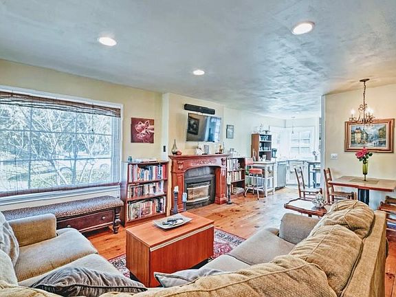 4th image of 9287 NE Seaview Ave
