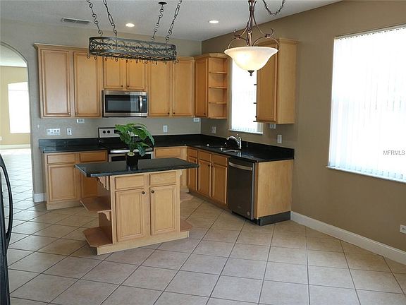 5th image of 154 Portstewart Dr