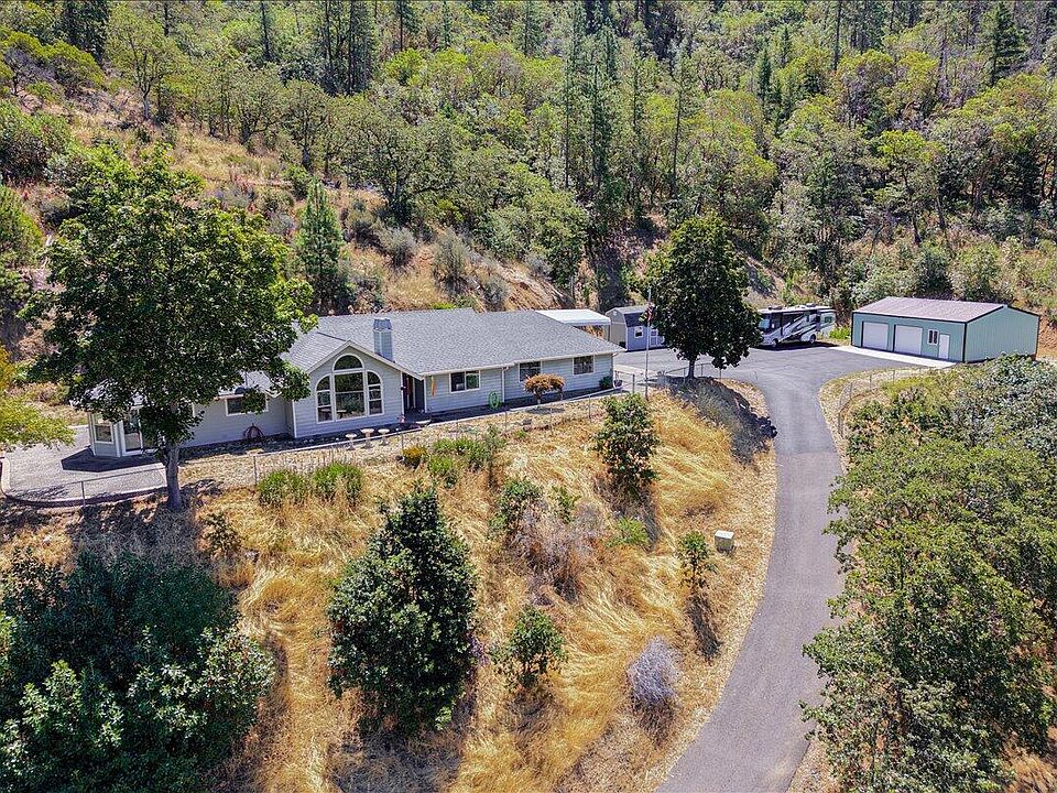 1st image of 1040 Wards Creek Rd